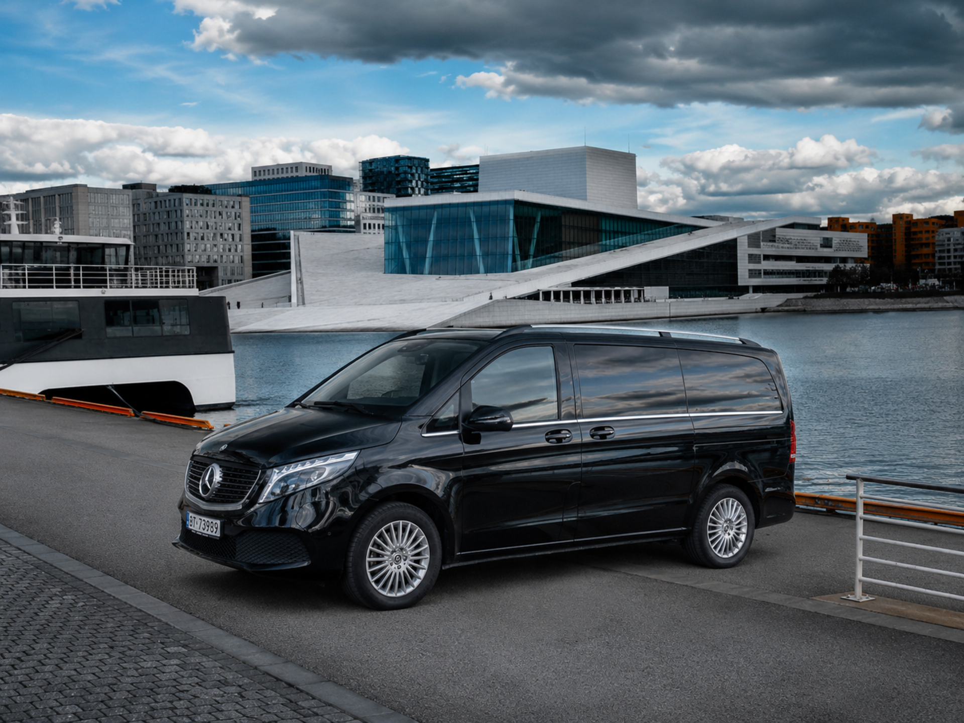 Mercedes V-Class exterior